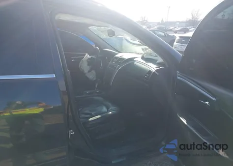 2010 Chevrolet Traverse Lt z USA, uszkodzony, nr VIN 1GNLRGED5AJ247220